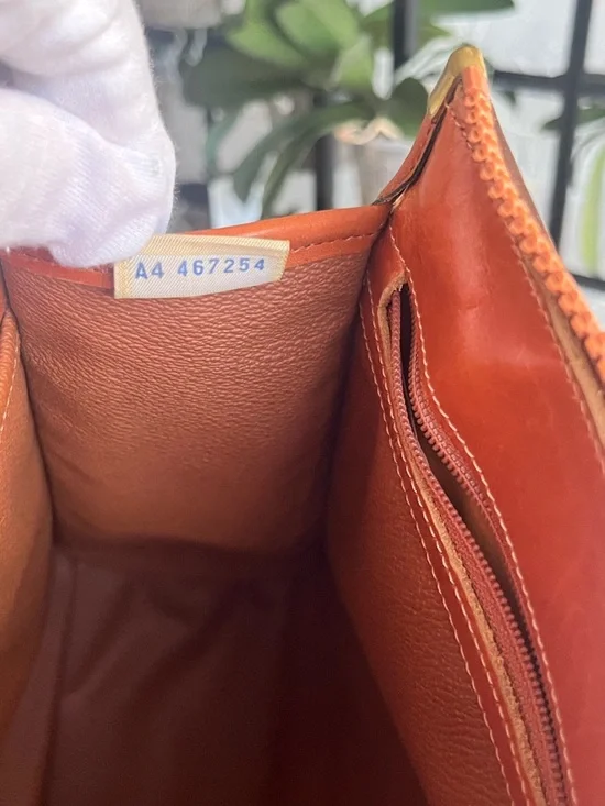 VINTAGE DOONEY AND BOURKE  TAN BEIGE TAUPE SATCHEL CROSSBODY BAG - Picture 10 of 16